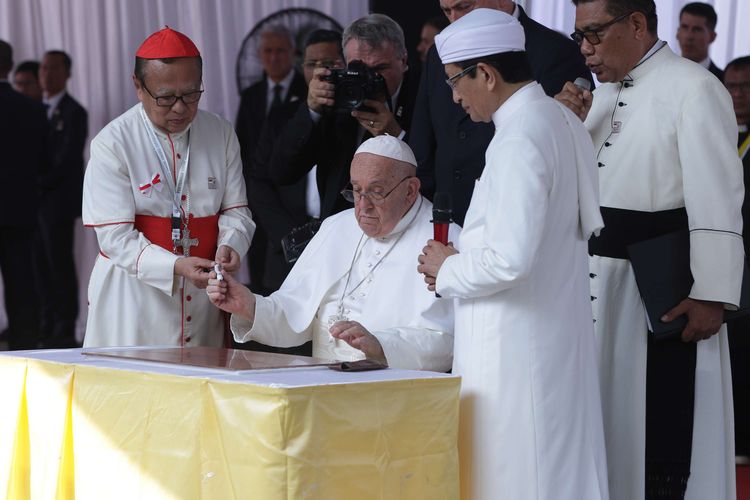 Tandatangani Deklarasi Istiqlal 2024, Paus Fransiskus: Teguhkan ...