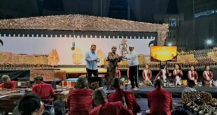 Unesa dan Bakesbangpol Jatim Gunakan Wayang Kulit untuk Tanamkan Nilai Kebangsaan pada Gen Z