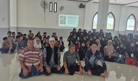 Cegah Radikalisme Online, Santri di Nabire Diberikan Pembekalan Literasi Digital