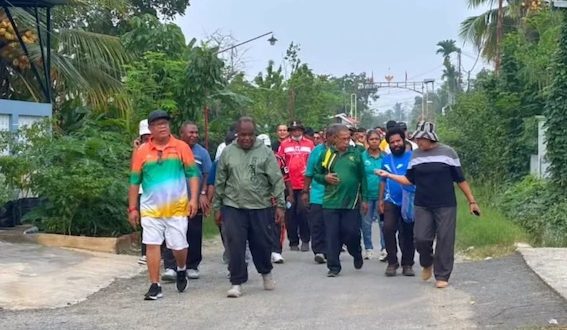 Menyemaikan Kerukunan dan Menangkal Radikalisme Lewat Jalan Santai Toleransi di Kabupaten Sorong